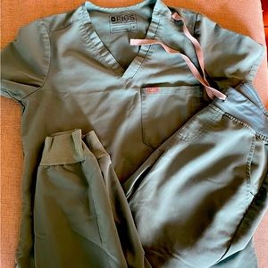 Full set of Figs Womens Scrubs- Color Seafoam Green